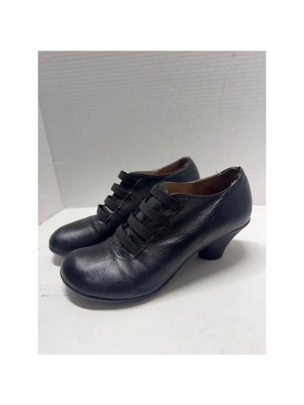 Miz Mooz Clarita Black Leather Elastic Strap Pumps Heels Size 38 7.5
